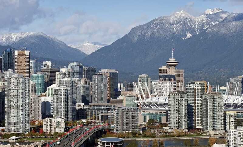Vancouver Grouse Mountain Express With Gondola Ride - Food, coffee, and the mountain atmosphere