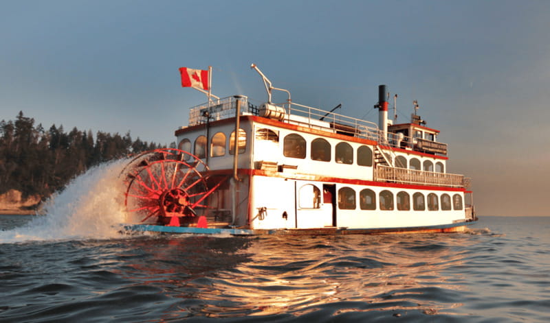 Vancouver: Harbor Sightseeing Cruise - A gentle hour on Vancouver’s working waterfront