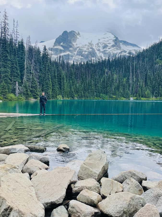 Vancouver: Joffre Lakes Park Hike and Whistler Day Trip - One hour in Whistler