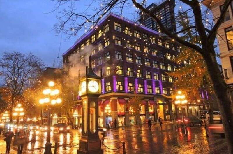Vancouver : Must-See Attractions Walking Tour With A Guide - A useful first look at Vancouver