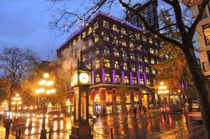 Vancouver : Must-See Attractions Walking Tour With A Guide - What the three hours really include