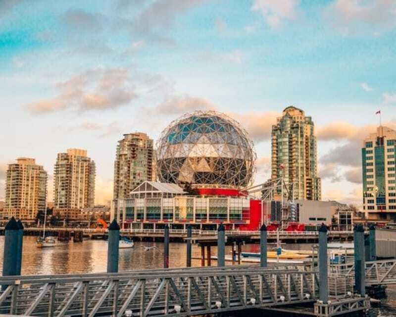 Vancouver : Must-See Attractions Walking Tour With A Guide - Who should book this walk