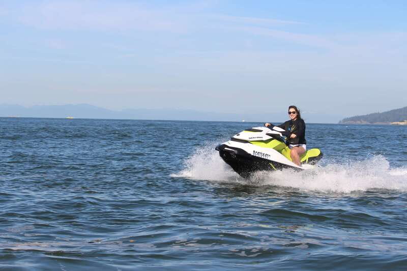 Vancouver: Ocean Jetski Morning Tour - The safety briefing makes room for first-time riders