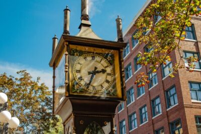 Vancouver Old Town Treasure Hunt: Self-Guided Walking Game