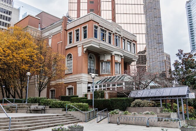 Vancouver Old Town Treasure Hunt: Self-Guided Walking Game - The Dominion’s colorful Beaux-Arts details