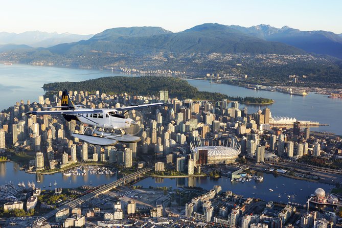 Vancouver Panorama Scenic Seaplane Tour - The return over Vancouver landmarks