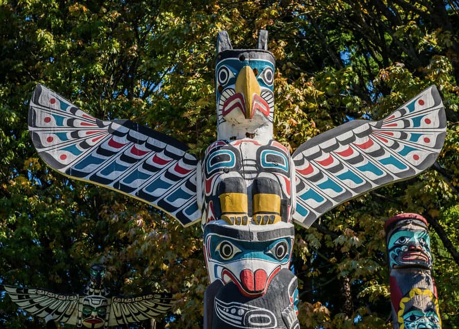 Vancouver: Private City Sights Tour by Minibus (3hrs) - Starting downtown with Canada Place and the Olympic cauldron