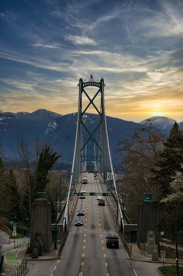 Vancouver: Private City Sights Tour by Minibus (3hrs) - The West End and English Bay