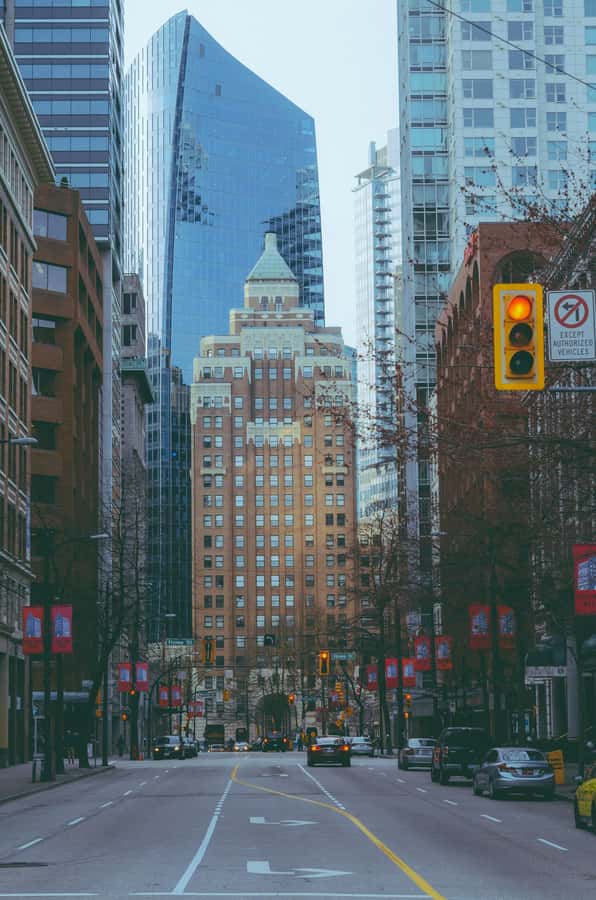 Vancouver: Private City Sights Tour by Minibus (3hrs) - Queen Elizabeth Park and Little Mountain