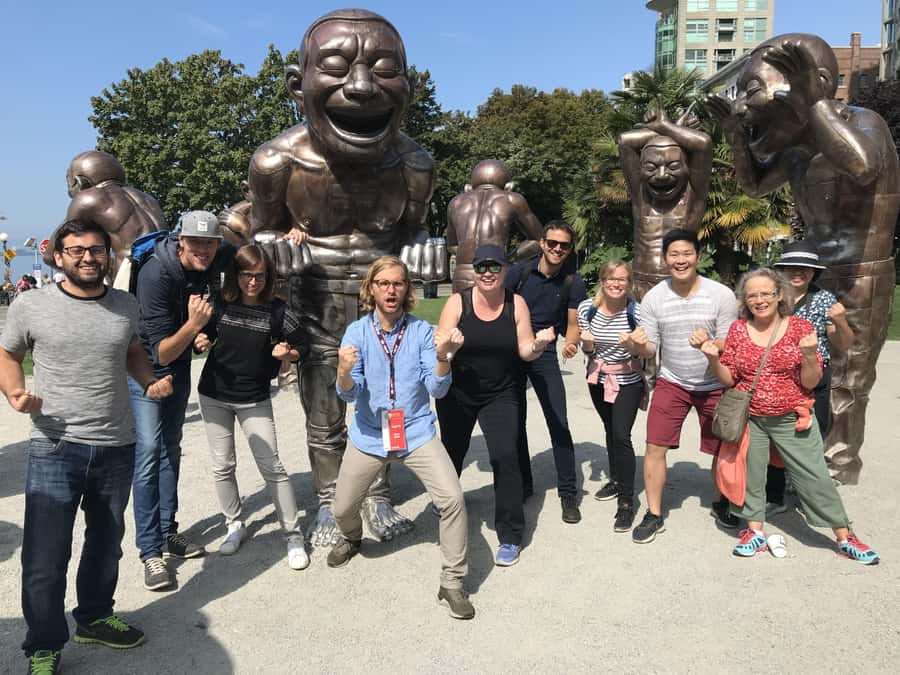 Vancouver: Private Walking Tour of City Highlights | 3-Hour - Guide style, languages, and what to bring