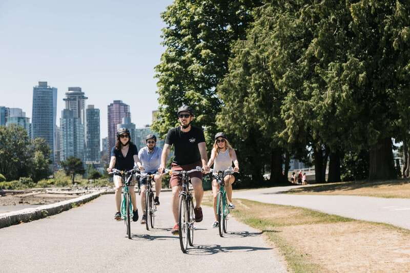 Vancouver: Stanley Park Bicycle Tour - From Hornby Street through the West End and English Bay