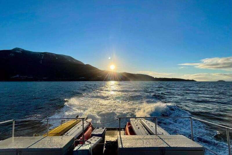 Vancouver: Sunset Boat Cruise with Complementary Bubbly - Why the two-hour length works well