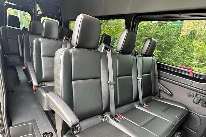 Vancouver to Seattle Private Transfer Service - A private ride across the border, without the usual juggling