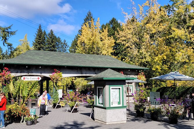 Vancouver to Victoria day tour Private - Beacon Hill Park and the Mile Zero Monument