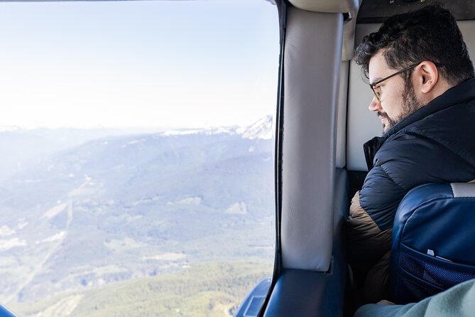 Vancouver to Whistler Scenic Seaplane Transfer: One Way - A Small De Havilland Seaplane With 14 Seats