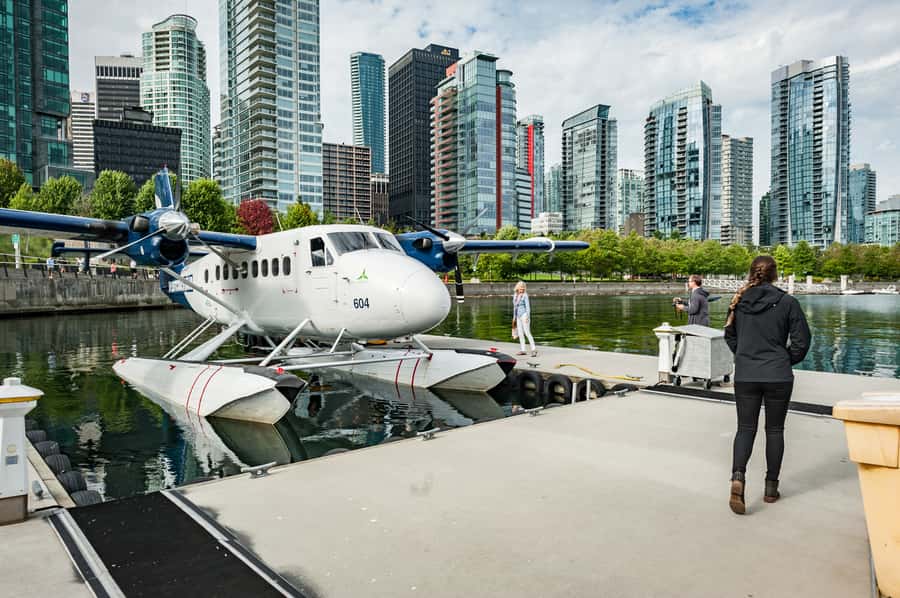 Vancouver: Victoria Seaplane Tour with Return Bus and Ferry - Landing in Victoria’s Inner Harbour
