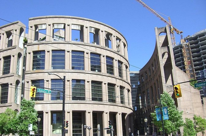 Vancouver Walking Tour: Explore Top Sights & Hidden Gems - Seeing Gastown beyond the clock