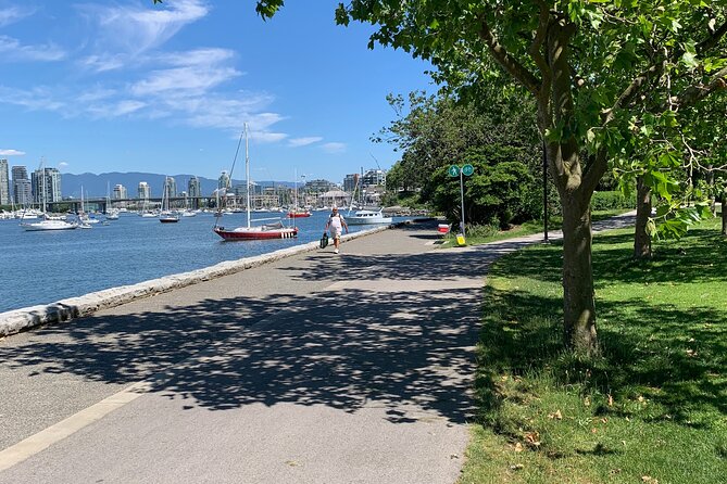 Vancouver Waterfront Guided Bike / Ebike Tour - E-bike comfort, equipment, and effort