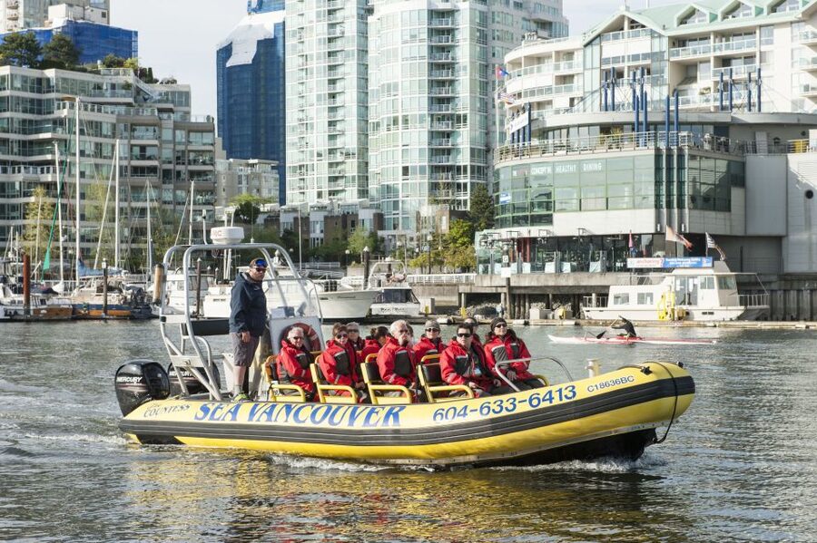 Vancouver: Waterfront Sightseeing Tour - City and Harbour - Coal Harbour and the downtown skyline