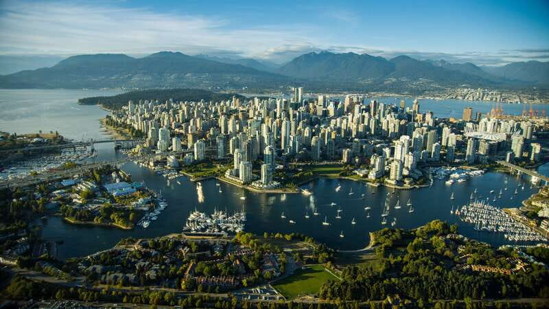 Vancouver: Waterfront Sightseeing Tour - City and Harbour - Stanley Park and Siwash Rock