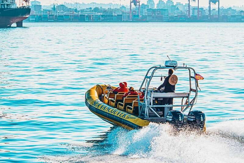 Vancouver: Waterfront Sightseeing Tour - City and Harbour - North Vancouver across the inlet