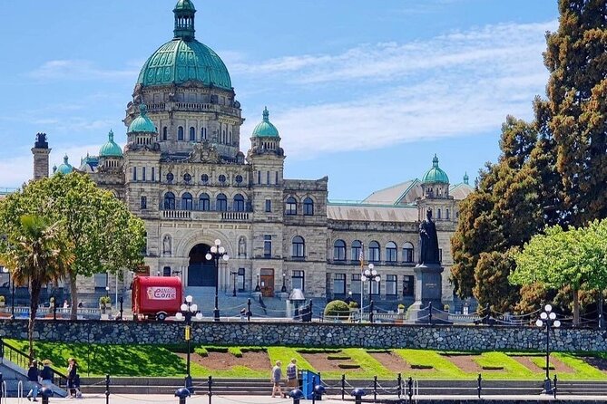 Victoria 1-Day Tour From Vancouver (Butchart Gardens) (Chn&Eng) - Chinatown and Fan Tan Alley are brief but worthwhile