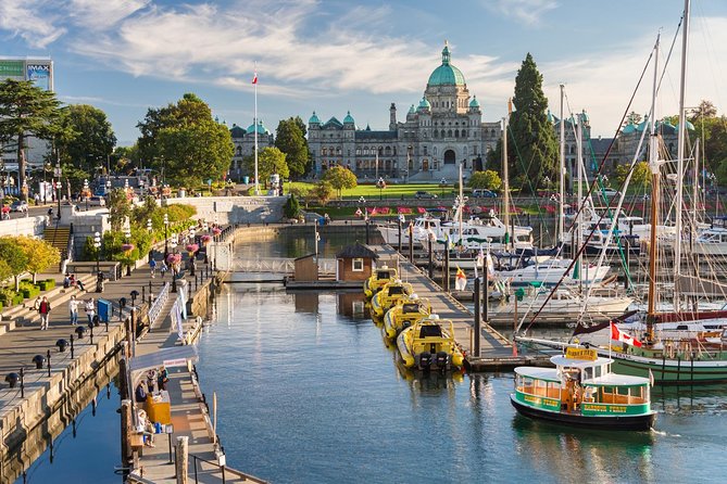 Victoria and Butchart Gardens Day Trip from Vancouver - Three hours to find your own Victoria