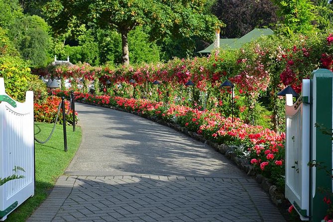 Victoria & Butchart Gardens Tour with Ferry from Vancouver - A 90-minute cruise through the Gulf Islands