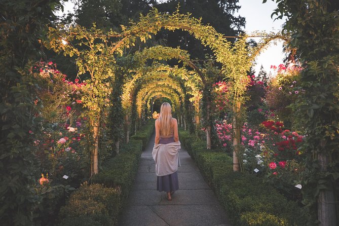 Victoria & Butchart Gardens Tour with Ferry from Vancouver - Two free hours in Victoria