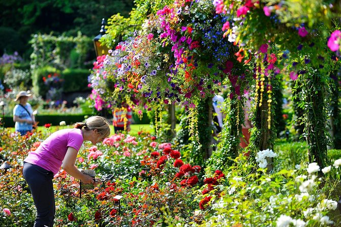 Victoria & Butchart Gardens Tour with Ferry from Vancouver - The guides can make or break the day
