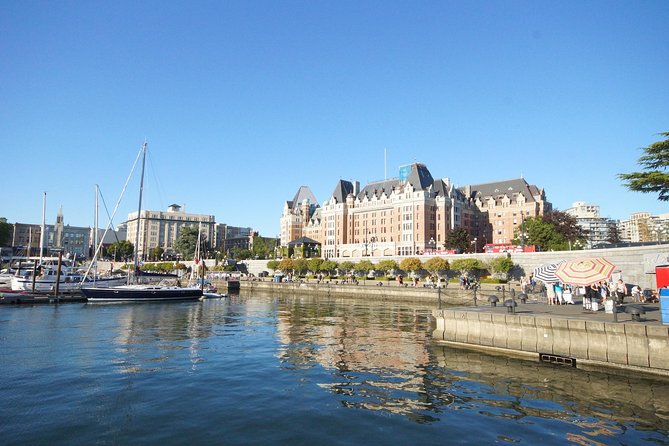 Victoria city and Butchart Gardens - The ferry crossing is part of the experience