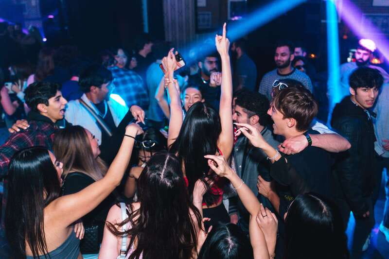 West Coast Party Crawl - Route A - The Yale Saloon brings pub games first