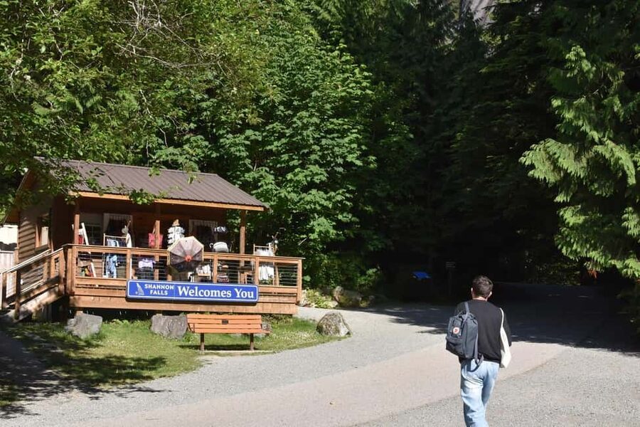 Whistler, Sea to Sky Gondola, and Shannon Falls Day Trip - Pickup details can make or break the morning