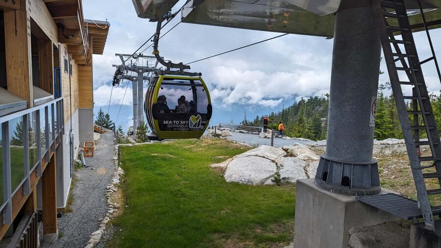 Whistler, Sea to Sky Gondola, Shannon Fall & Green Lake Tour - Shannon Falls brings you close to the spray